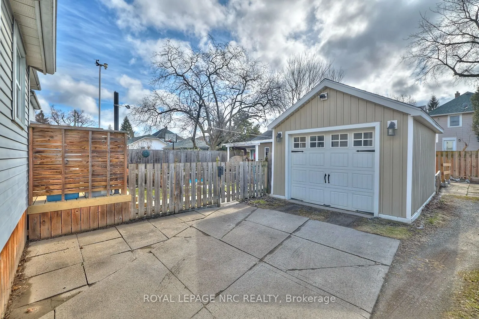 92 Dufferin Street