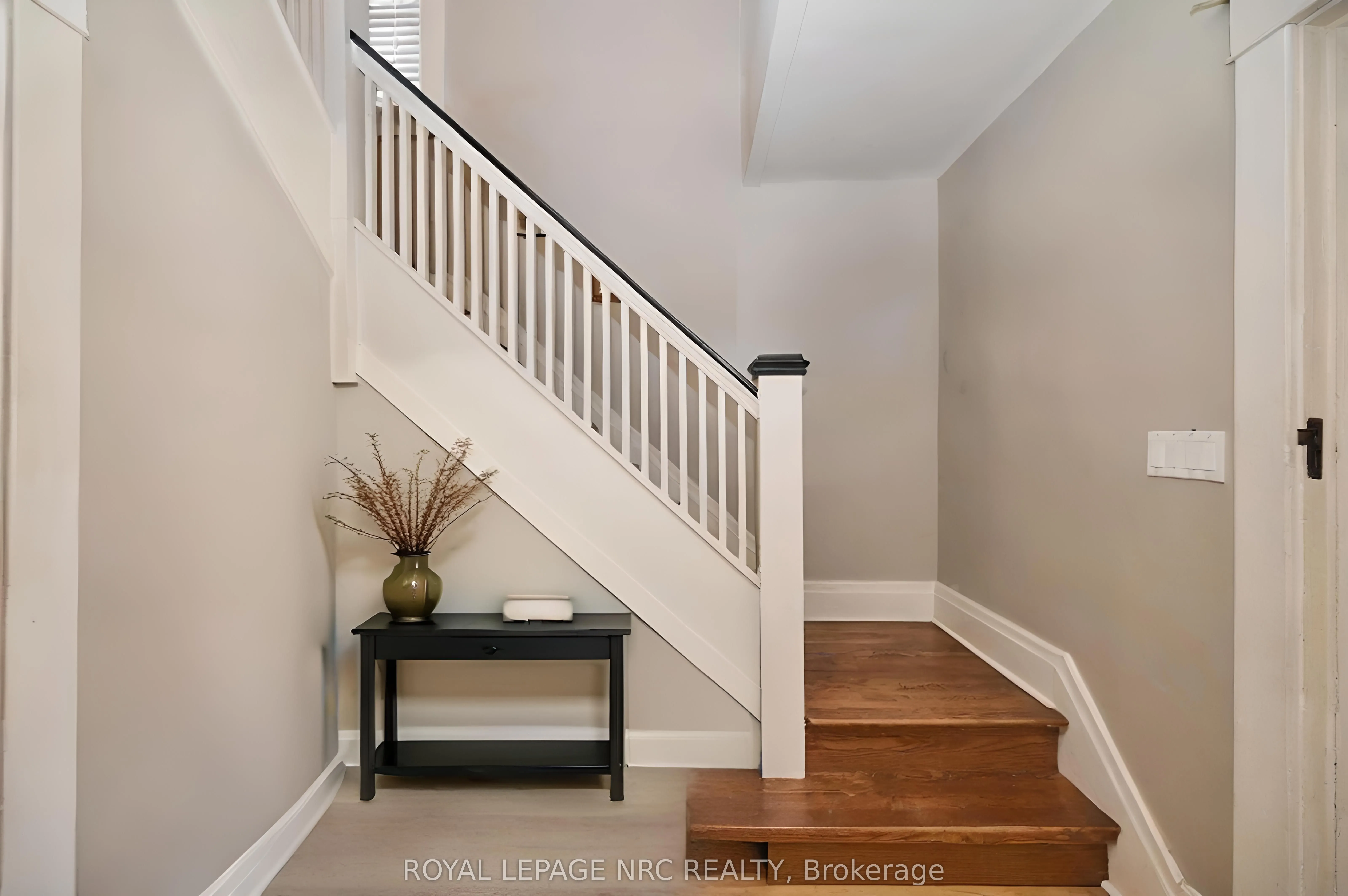 92 Dufferin Street