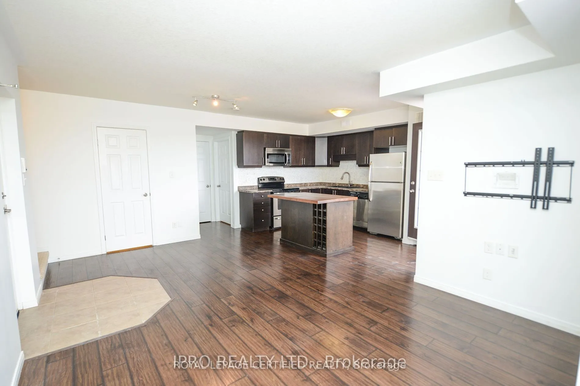 1460 Highland Road, #9K