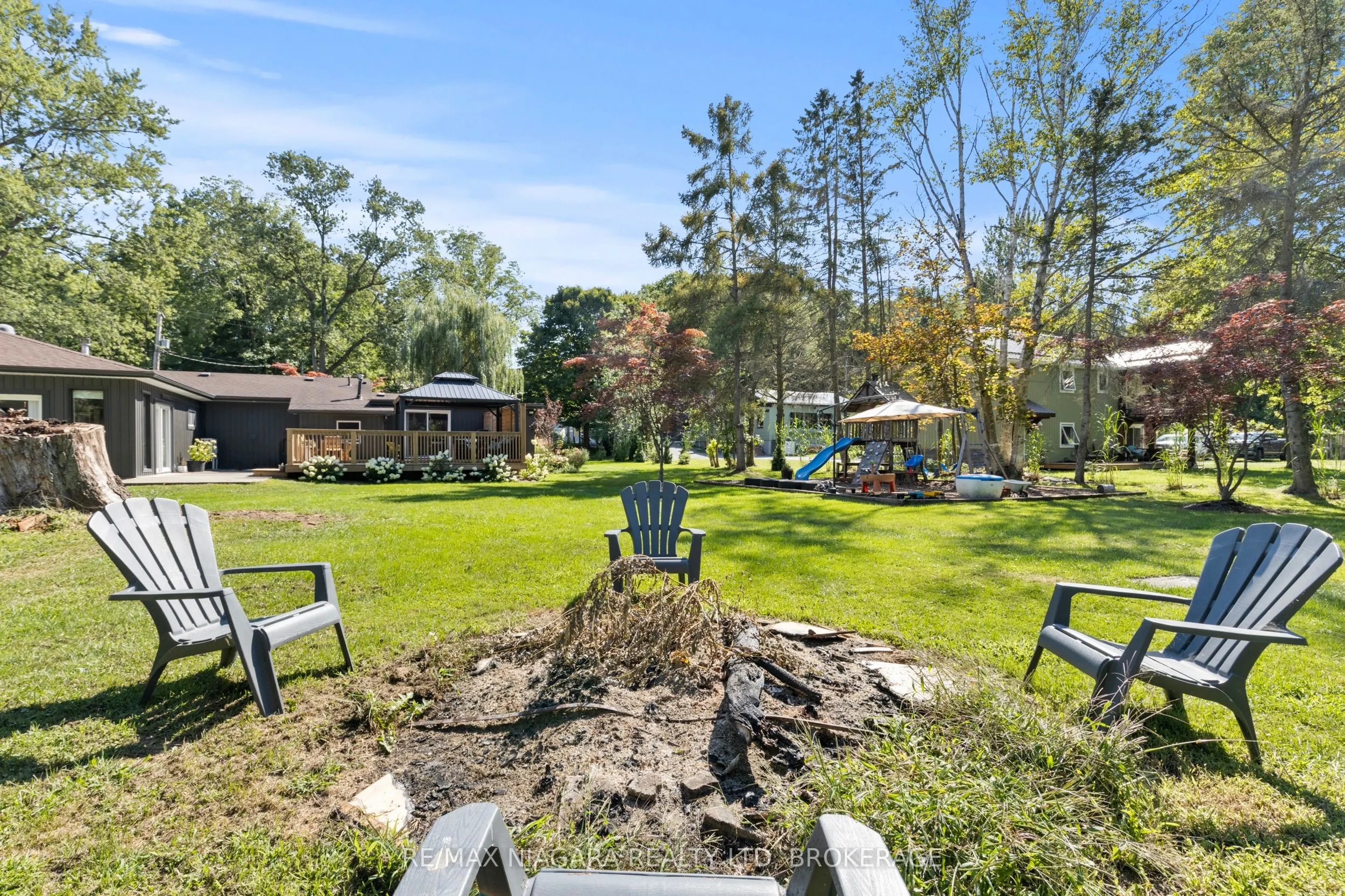 10408 Lakeshore Road