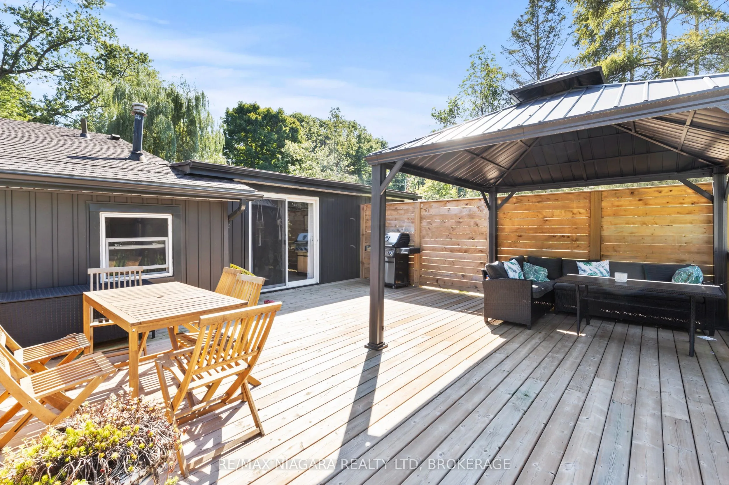 10408 Lakeshore Road