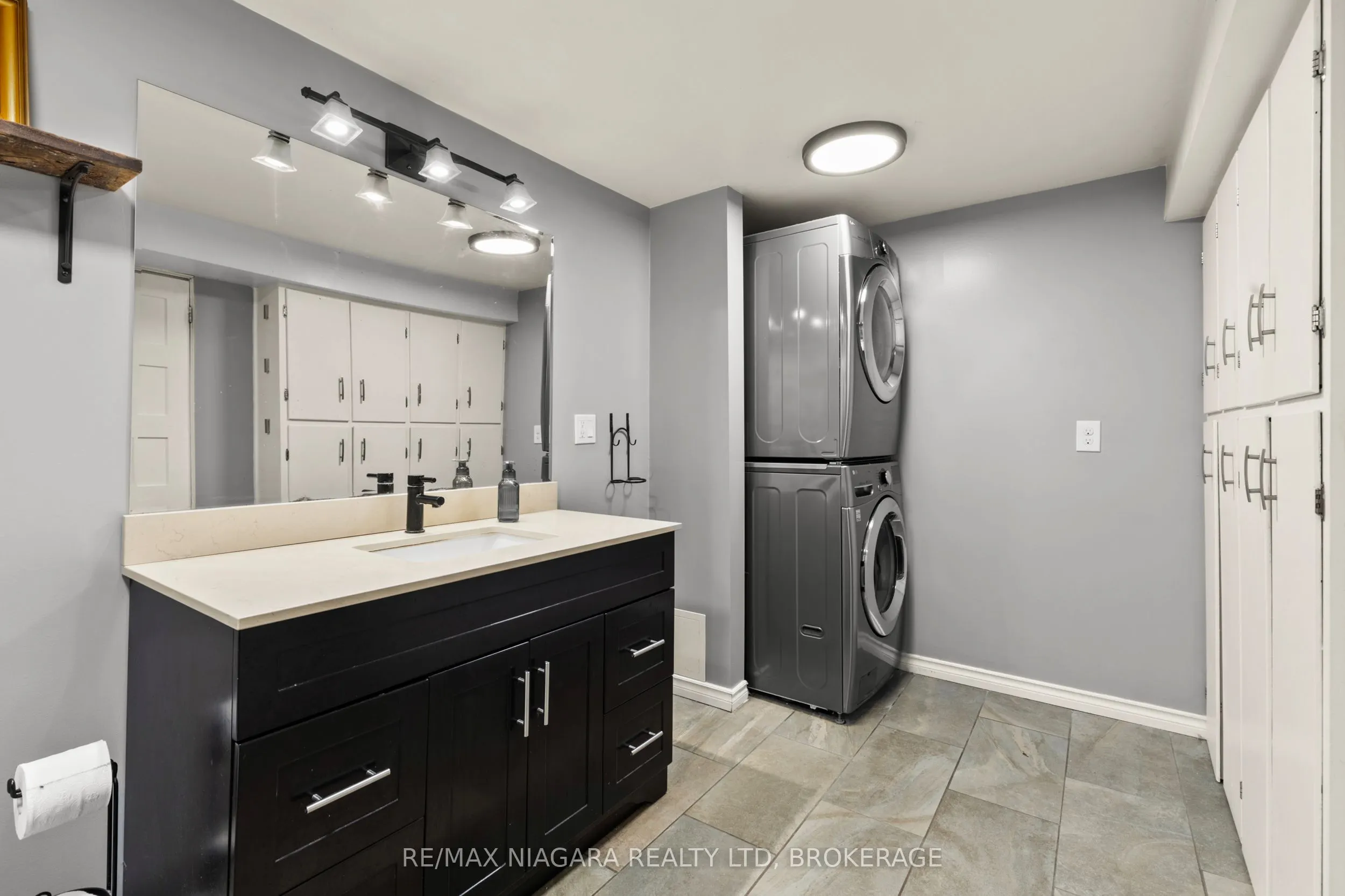 10408 Lakeshore Road