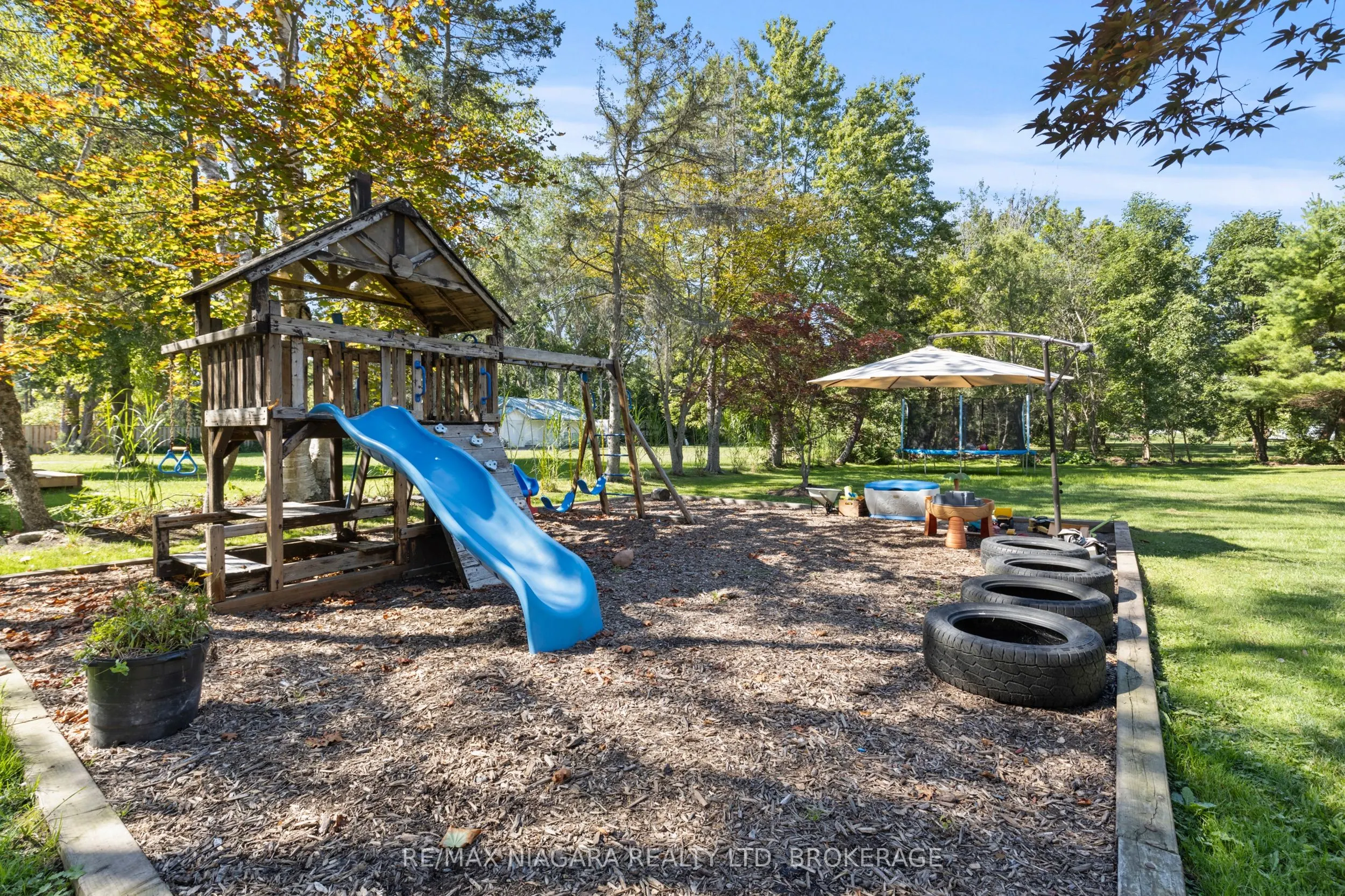10408 Lakeshore Road