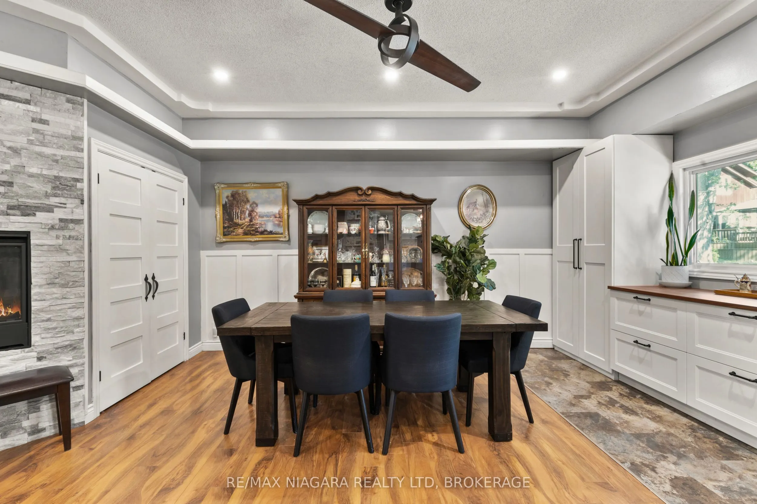 10408 Lakeshore Road