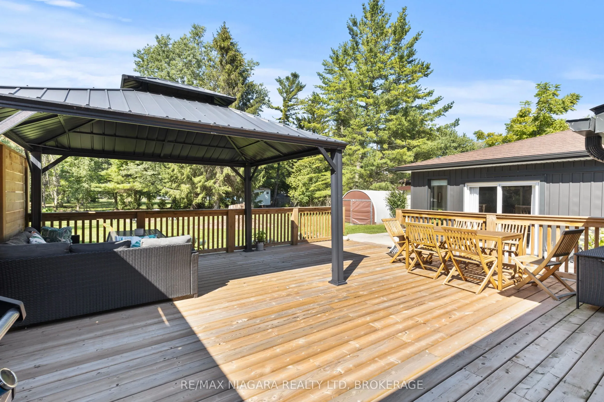 10408 Lakeshore Road