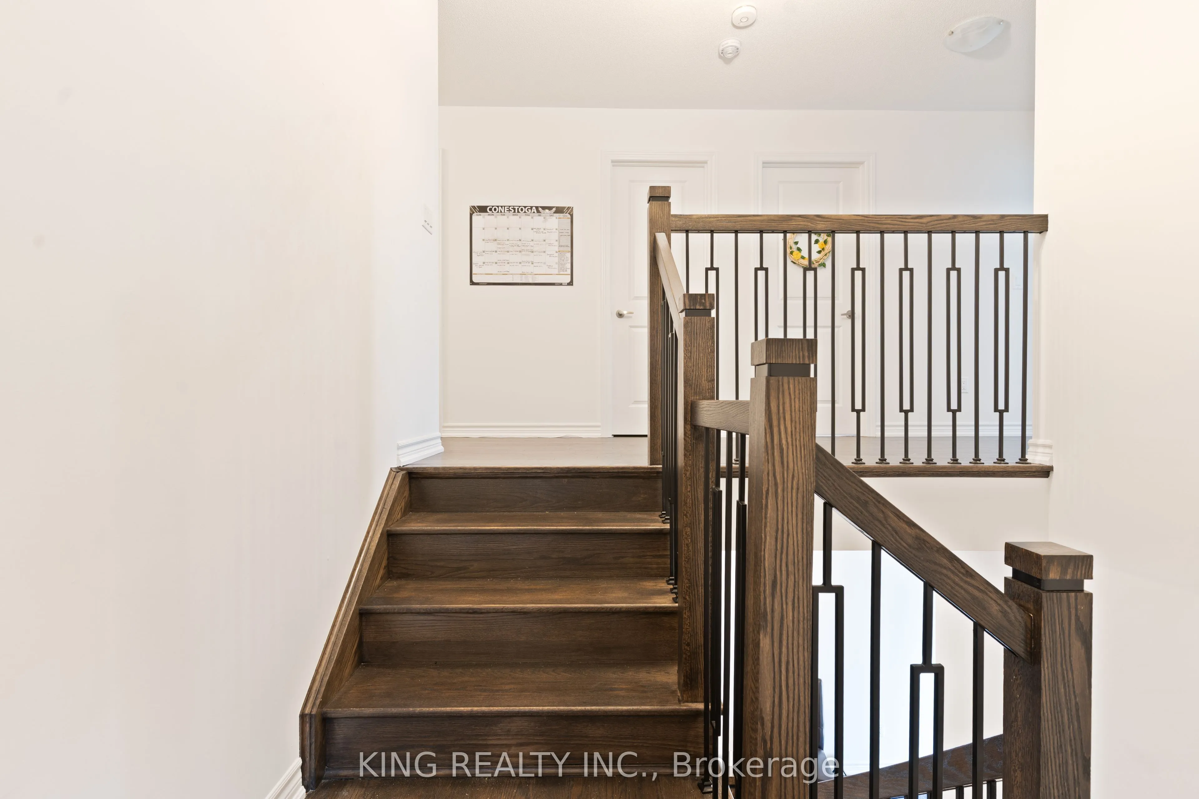 373 Russell Street