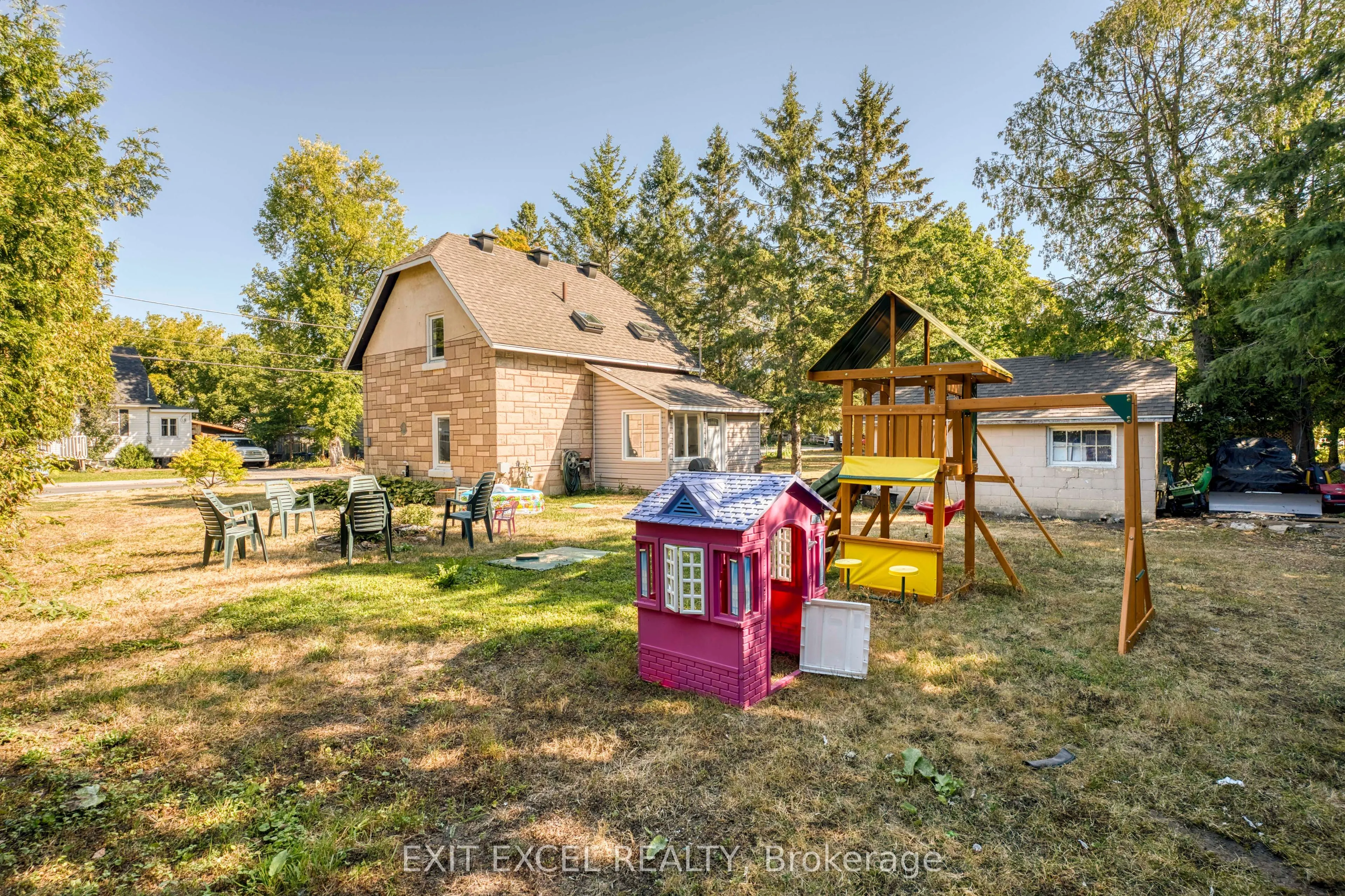 5490 MacTavish Place