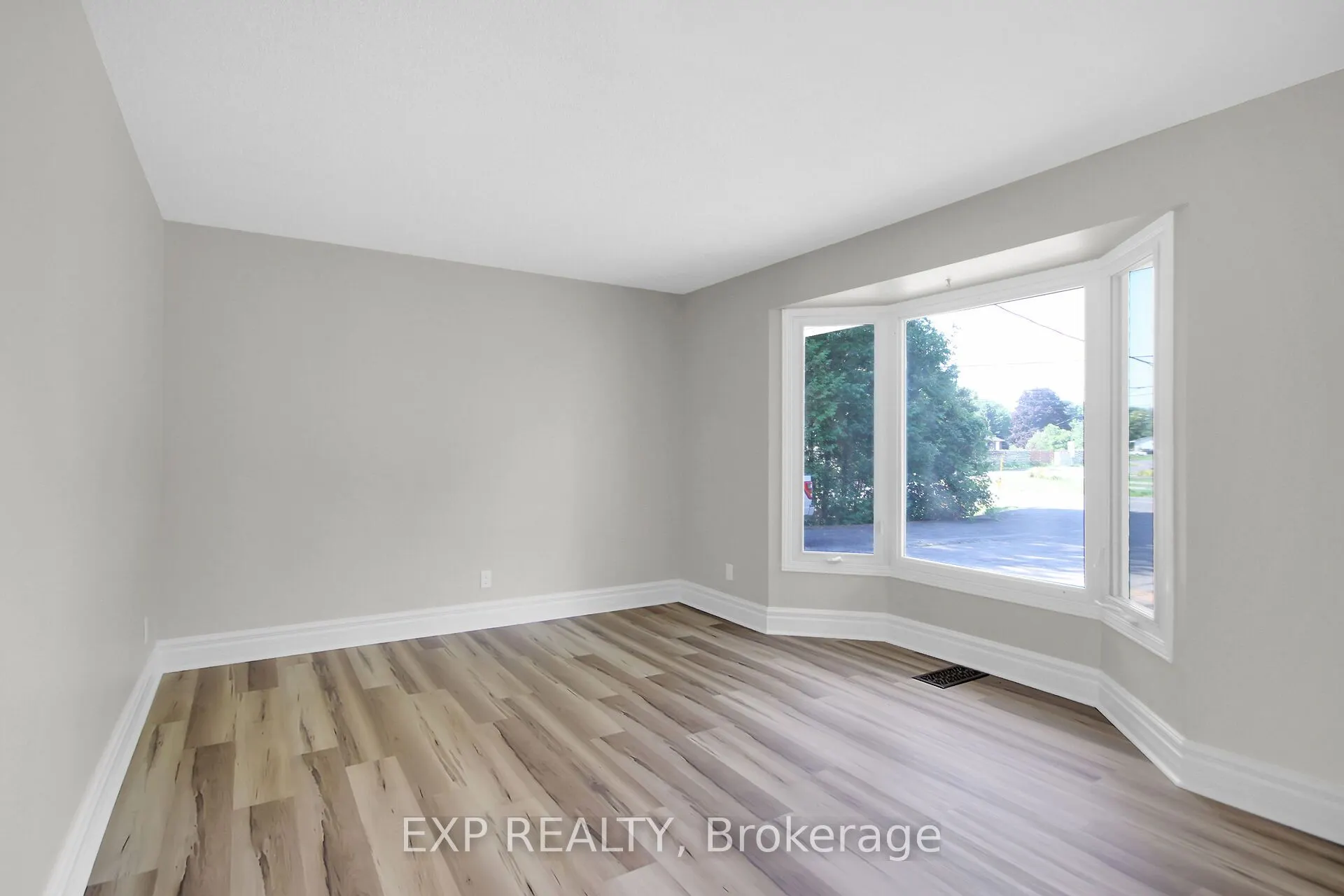1083 Eadie Road