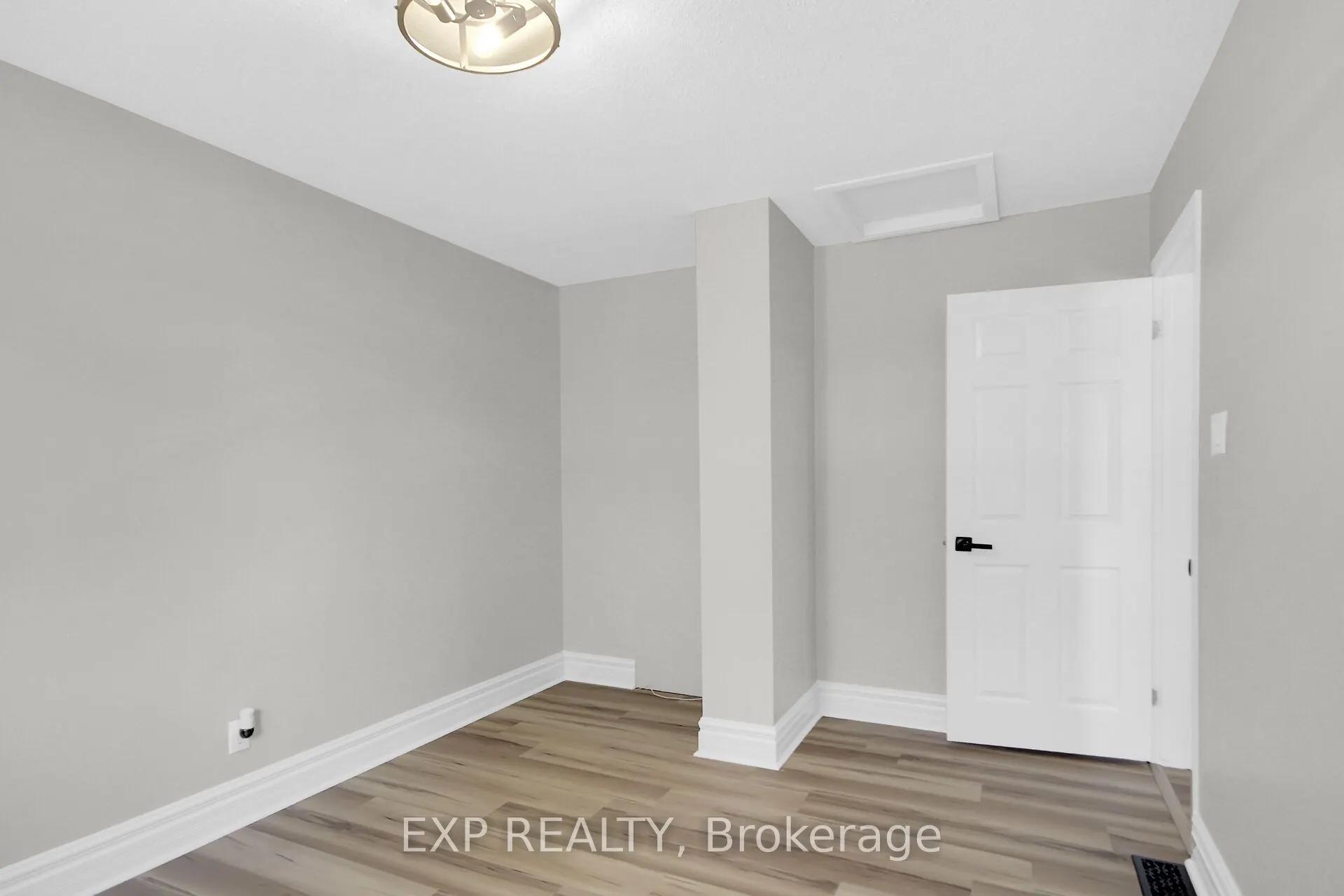 1083 Eadie Road
