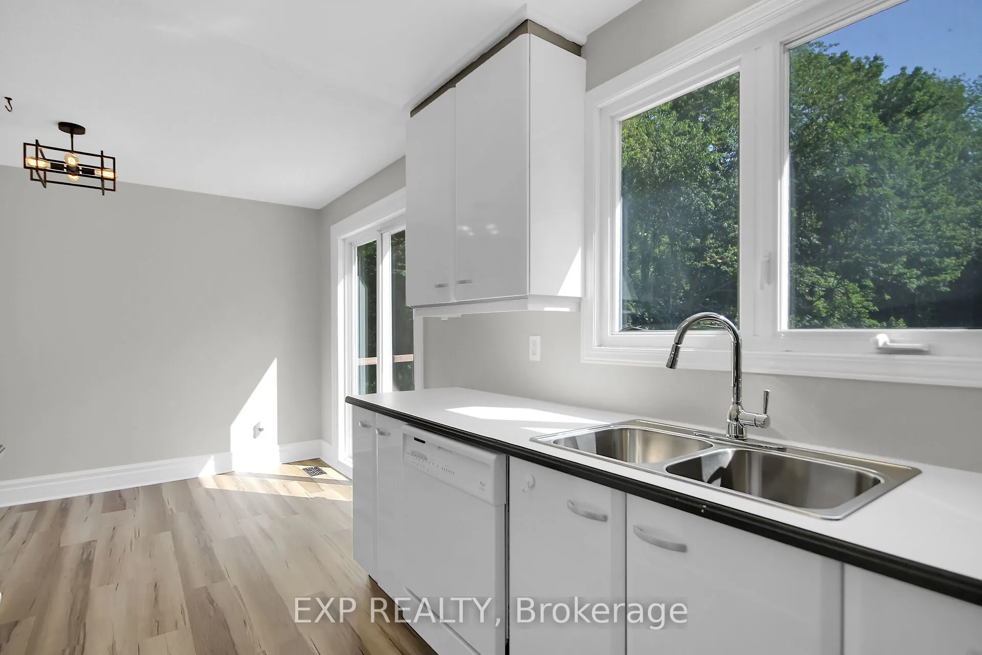 1083 Eadie Road