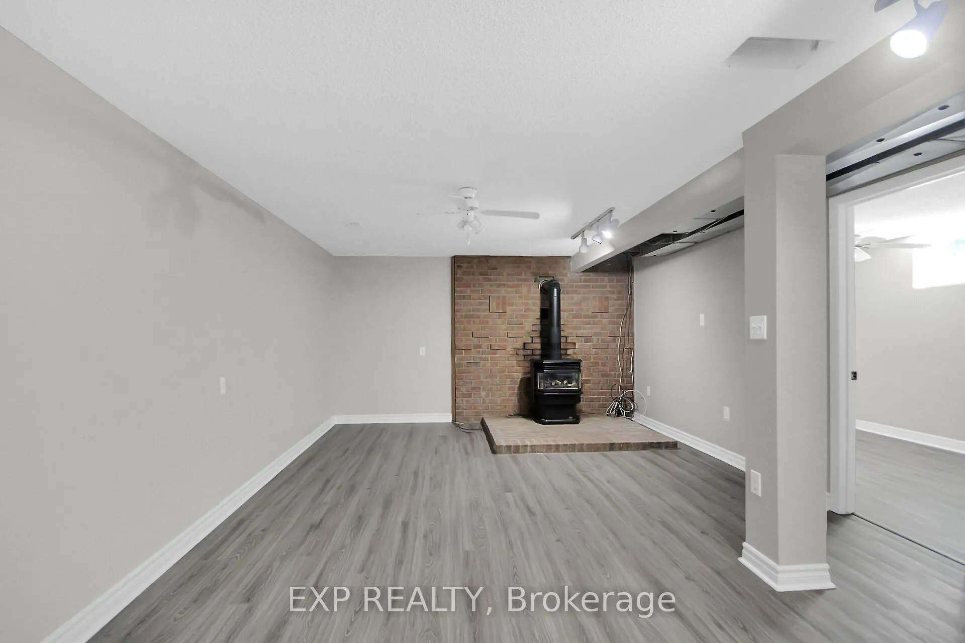 1083 Eadie Road
