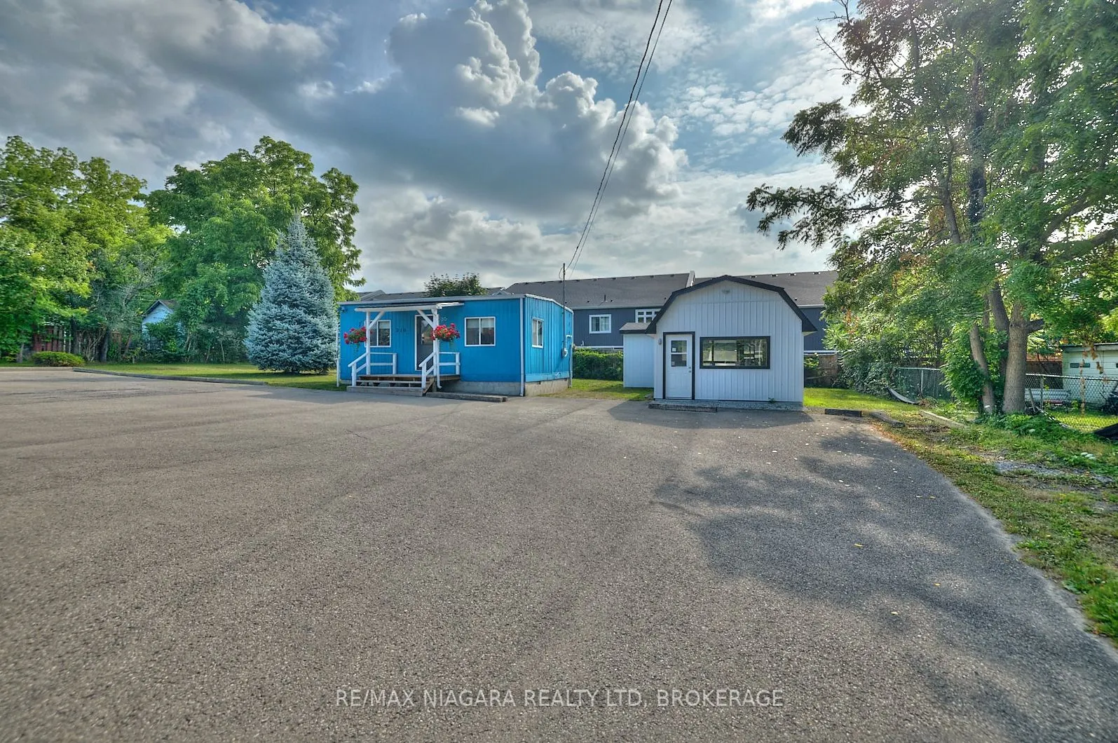 210 RIDGEWAY Road