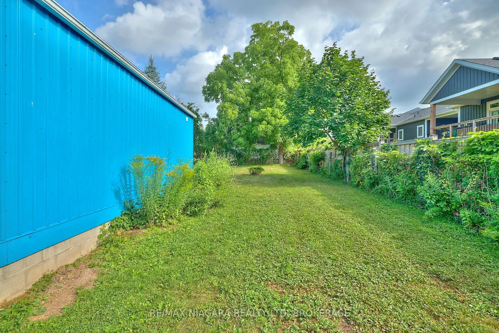210 RIDGEWAY Road