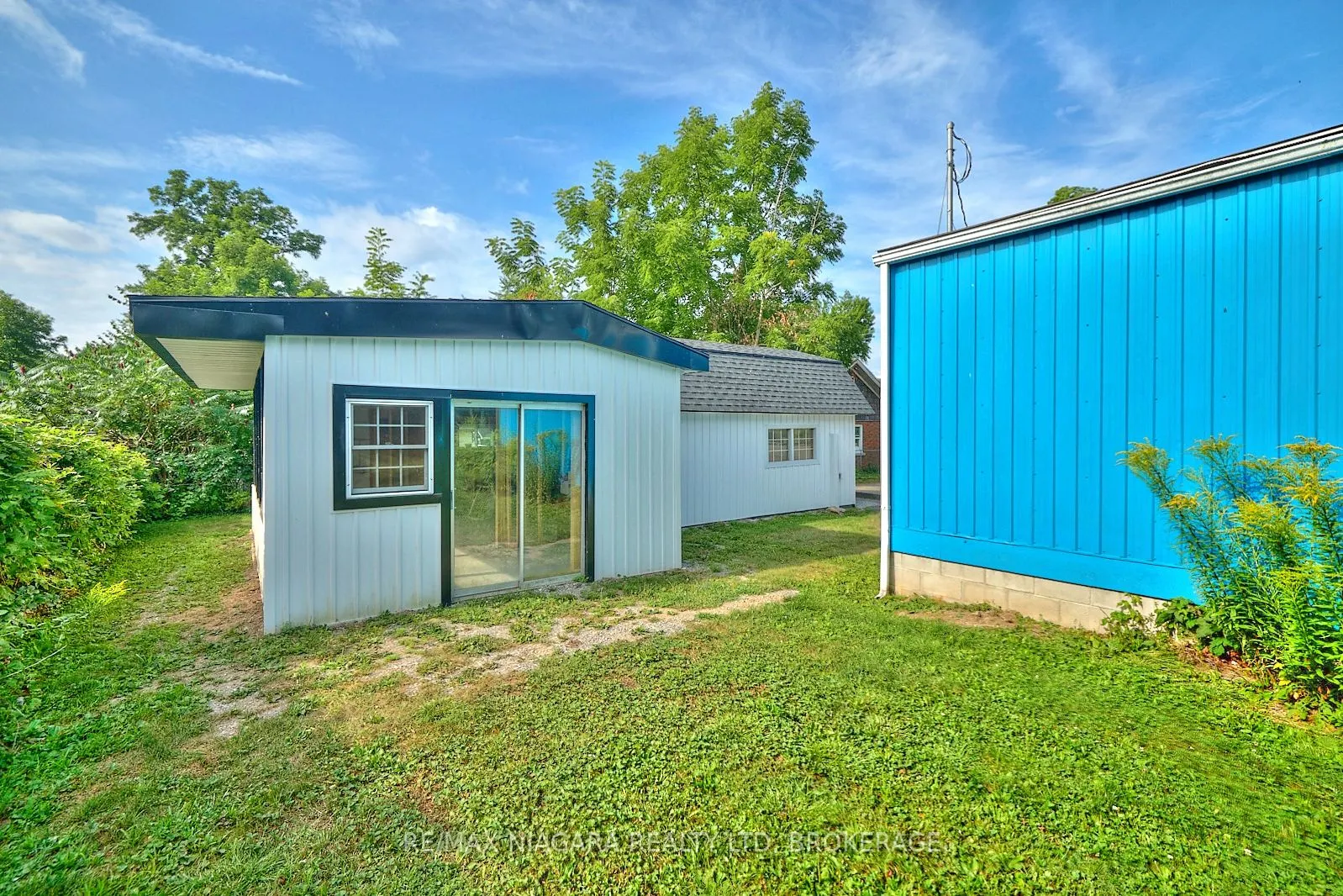 210 RIDGEWAY Road