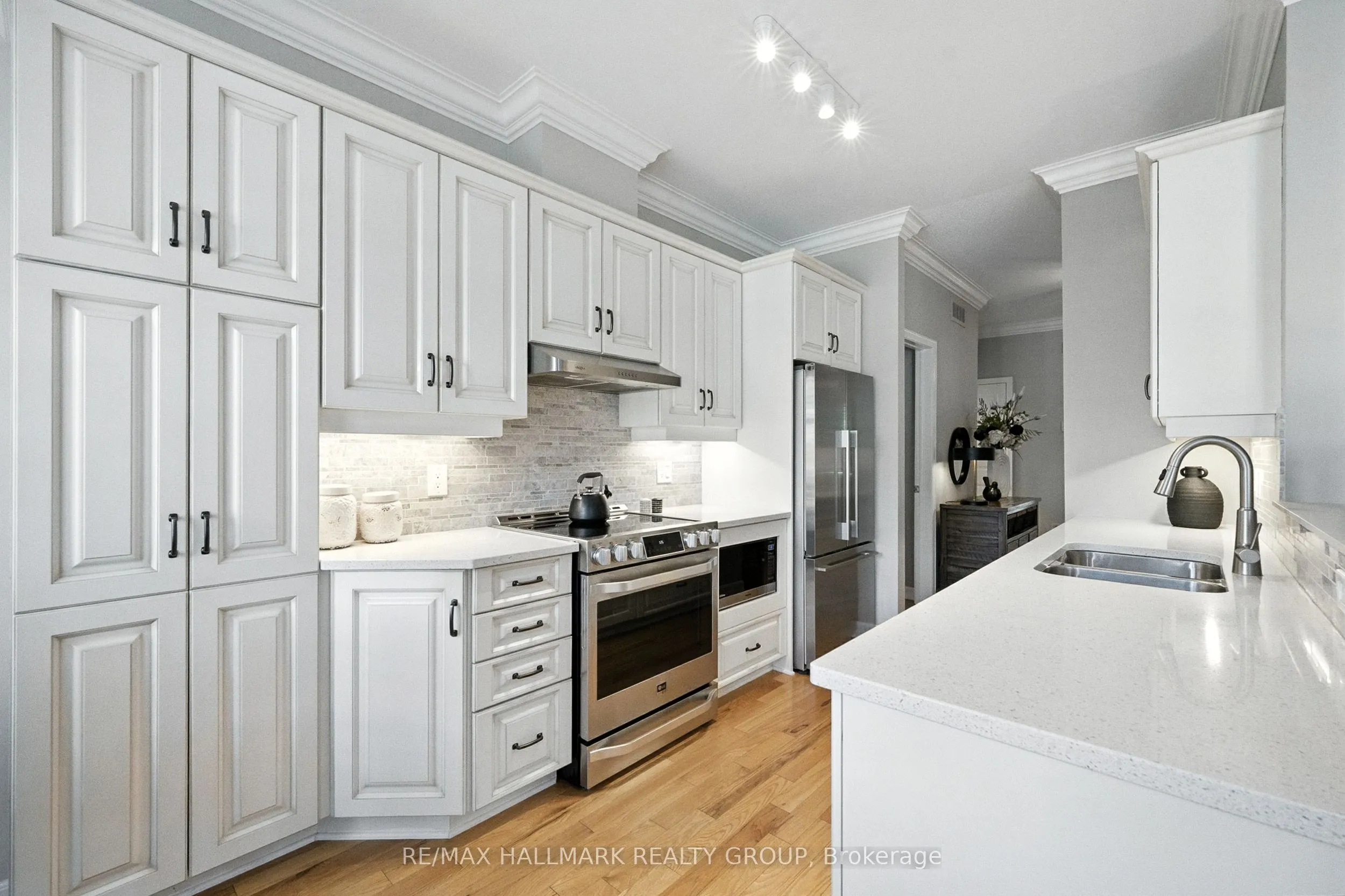 261 Cairnsmore Circle