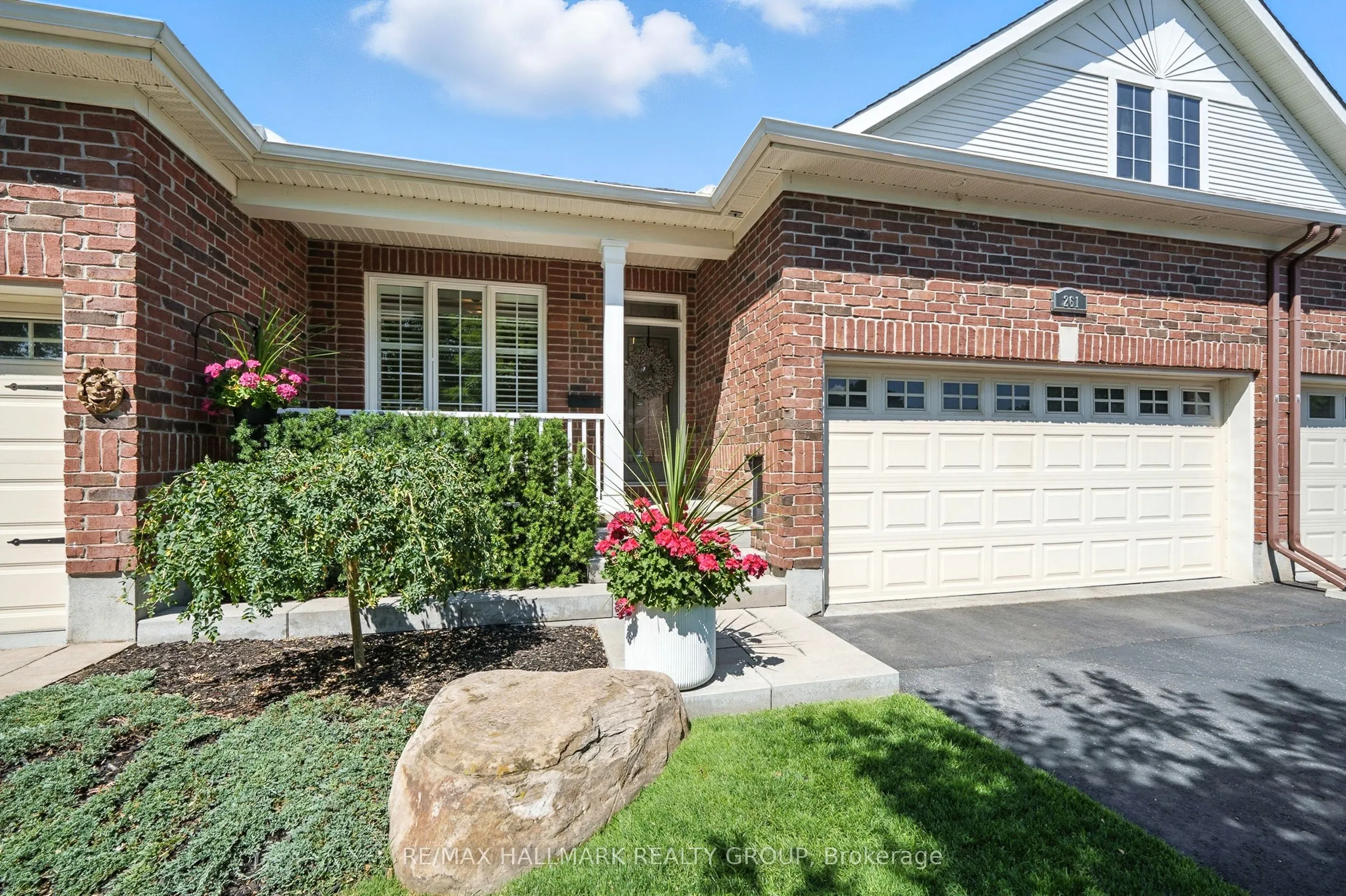 261 Cairnsmore Circle