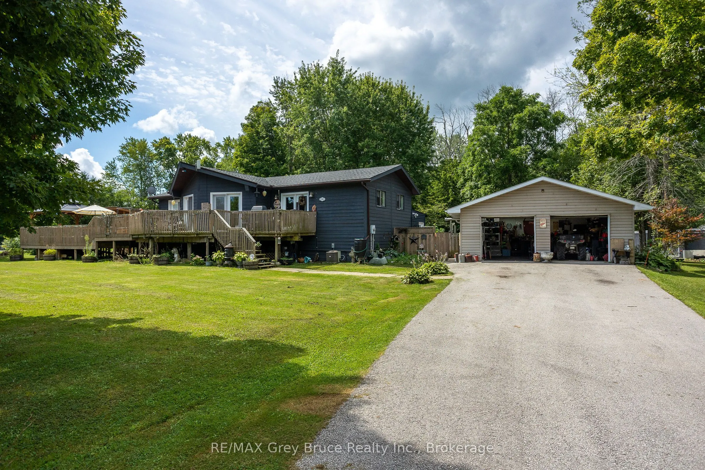 201 DIVISION Street