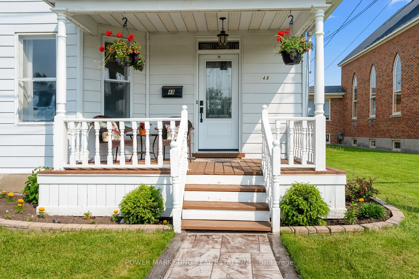 49 McLachlin Street