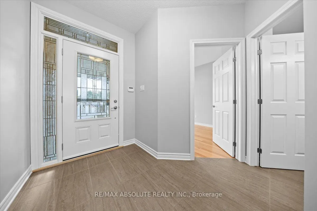 122 PASSAGEWAY Private