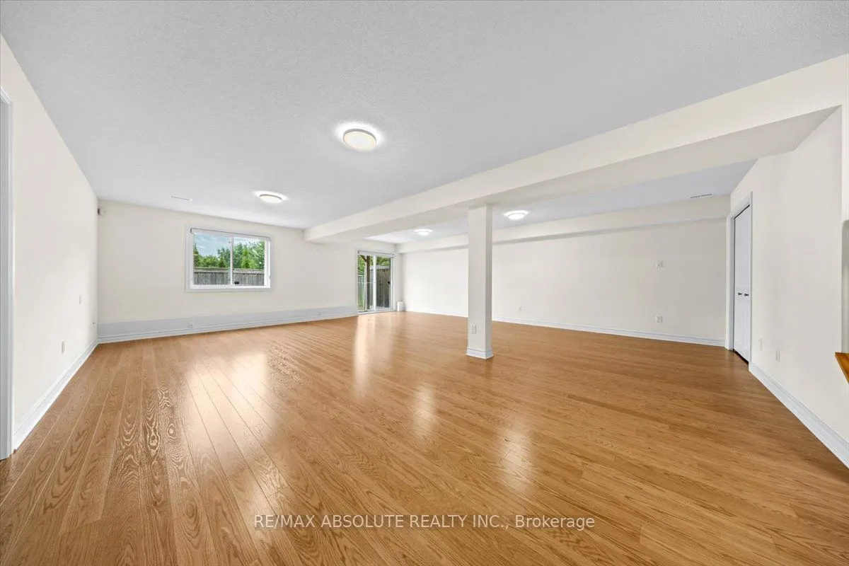 122 PASSAGEWAY Private