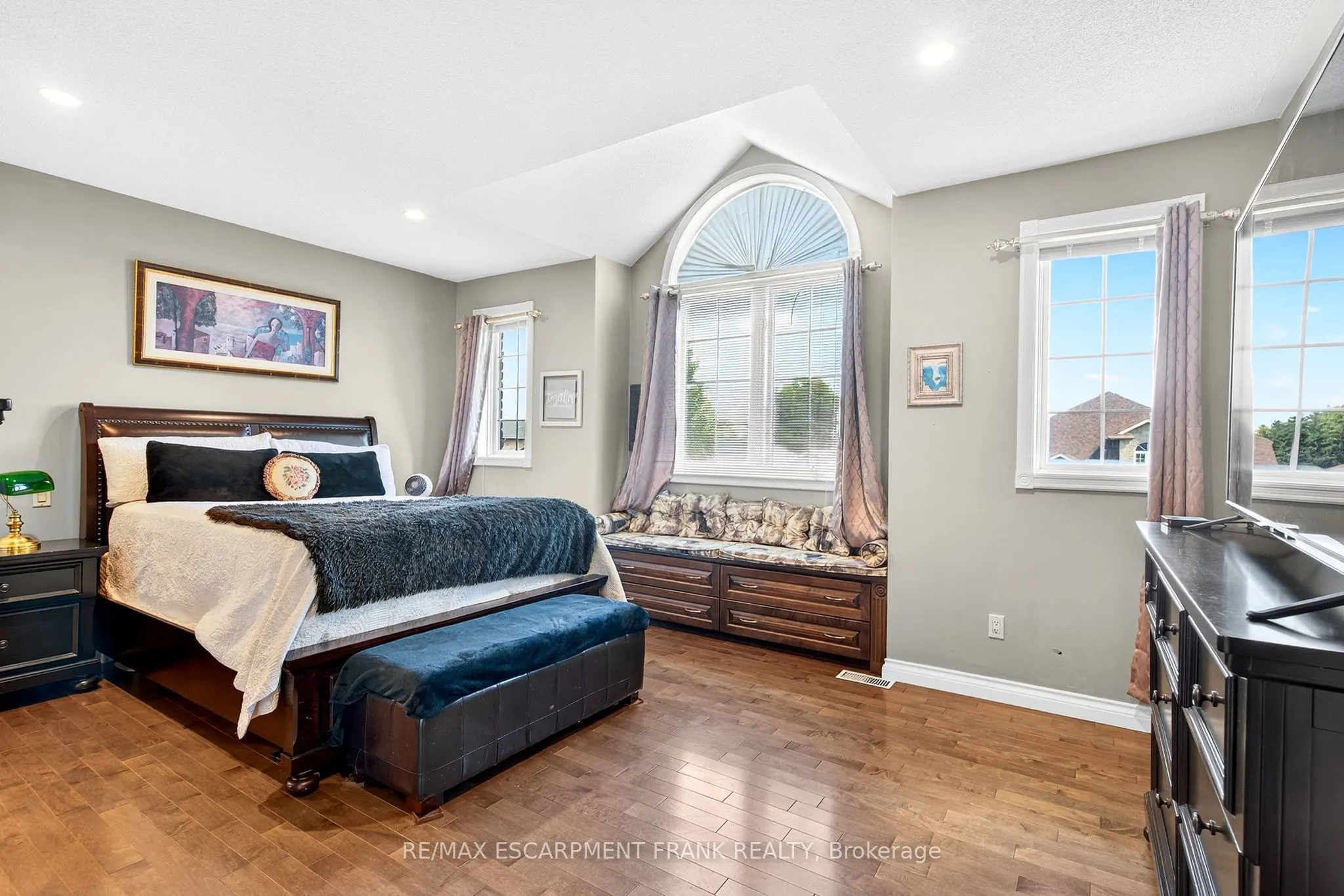 18 Konstantine Court