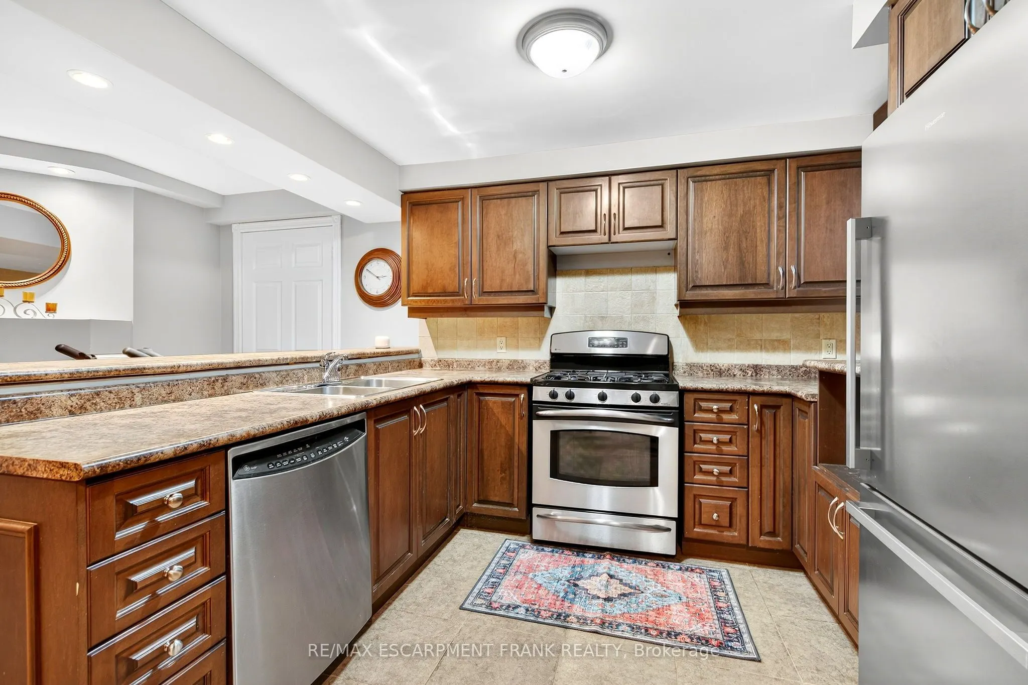 18 Konstantine Court