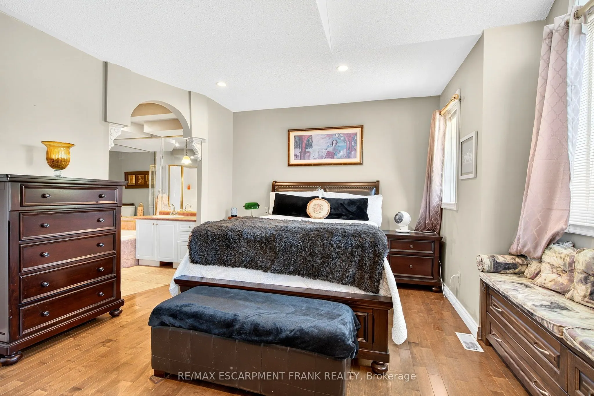 18 Konstantine Court
