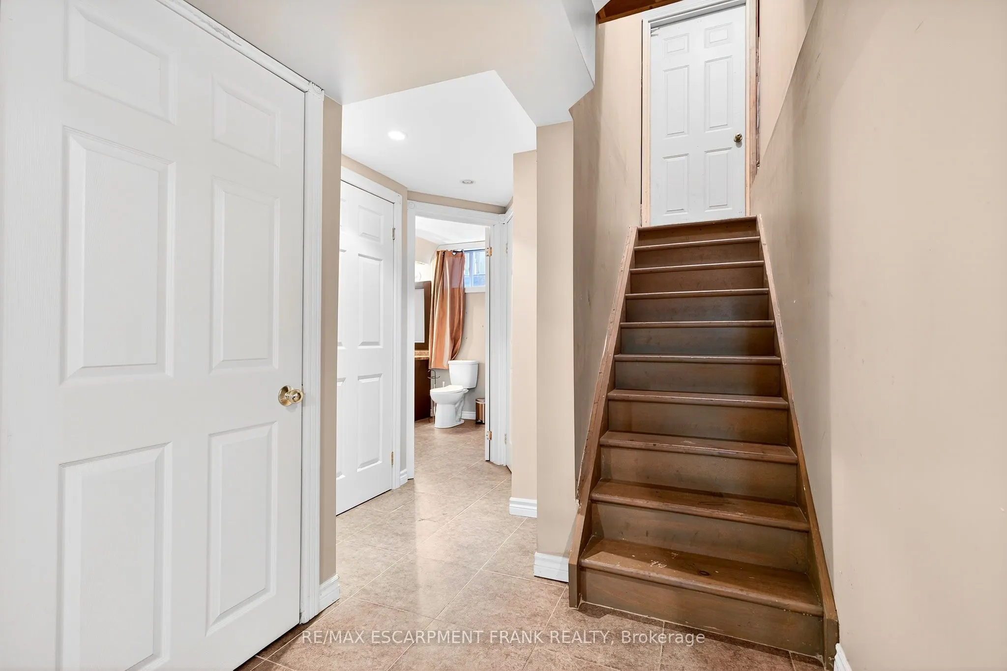 18 Konstantine Court