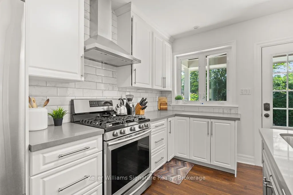 89 Kensington Avenue S