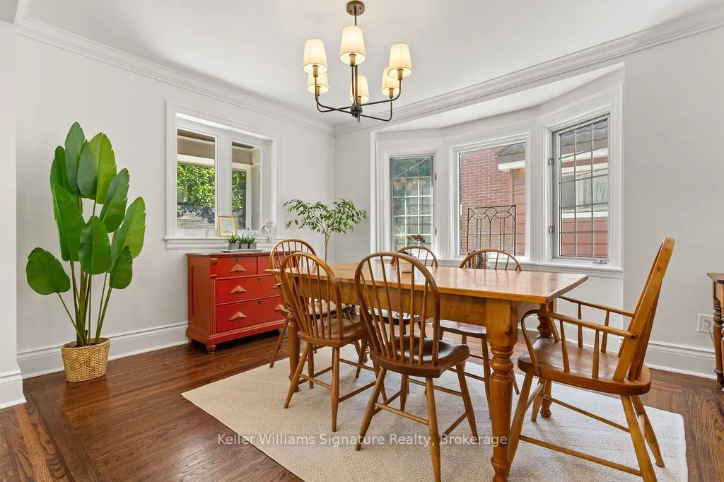 89 Kensington Avenue S