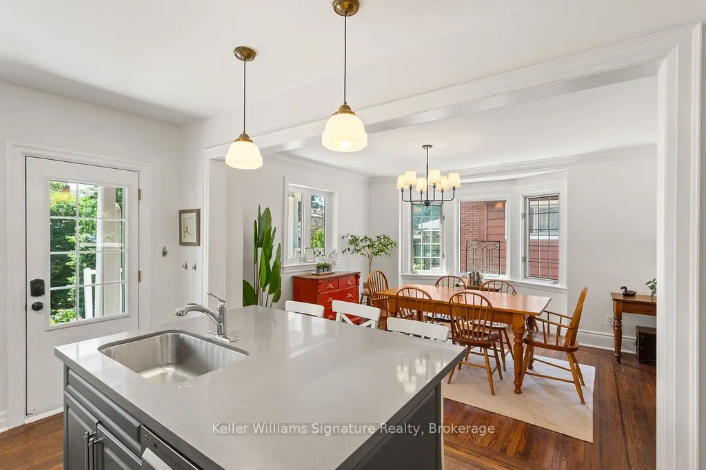 89 Kensington Avenue S