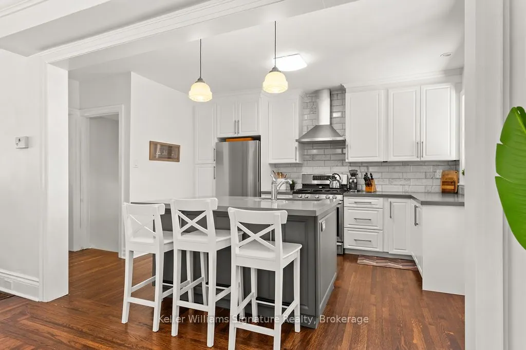 89 Kensington Avenue S