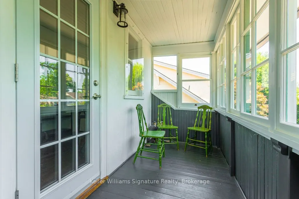 89 Kensington Avenue S