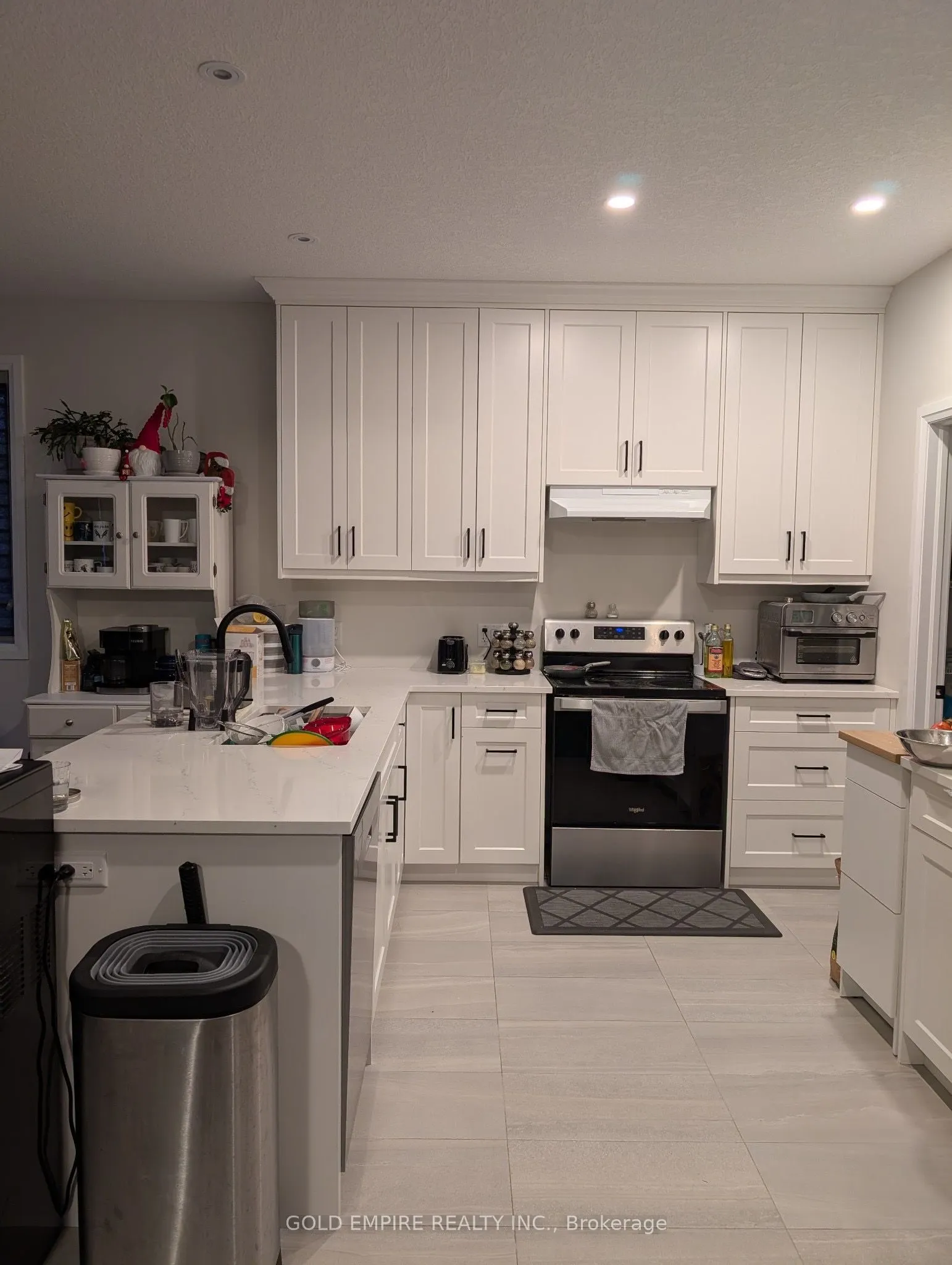 72 CASH Crescent