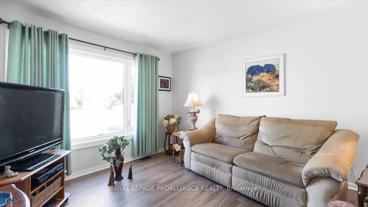 233 Russet Road
