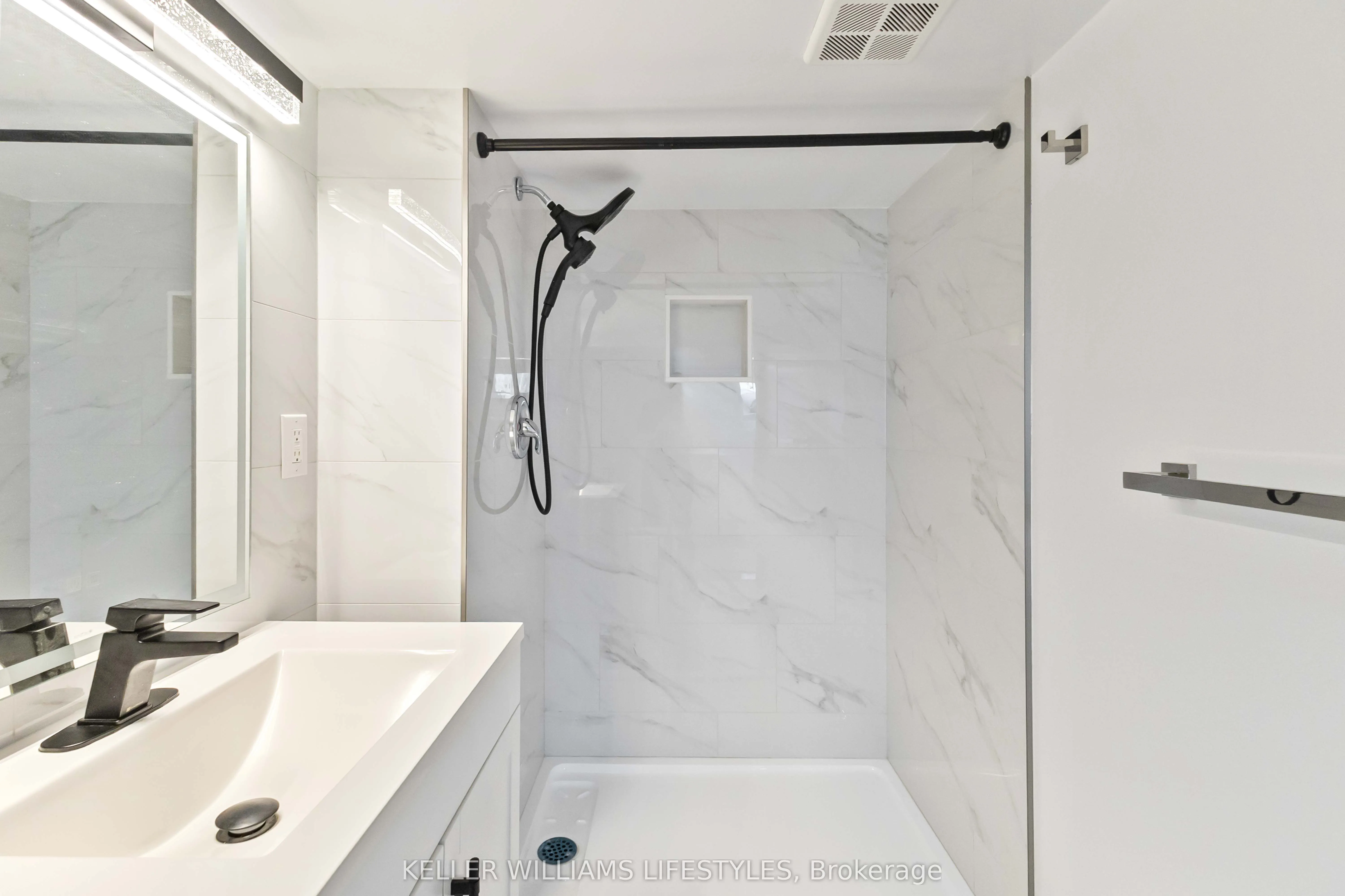 7 Cummings Avenue, #Lower