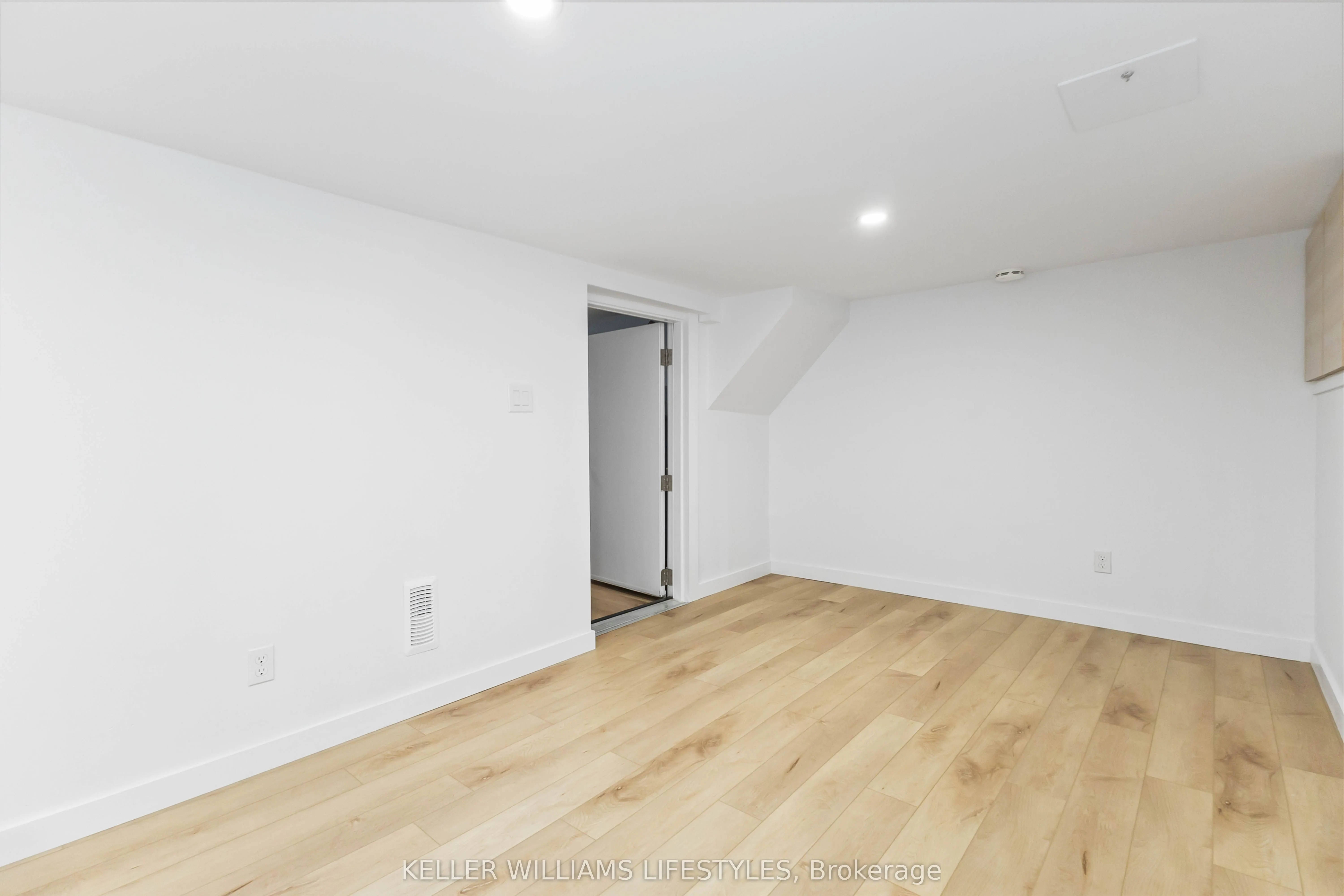 7 Cummings Avenue, #Lower