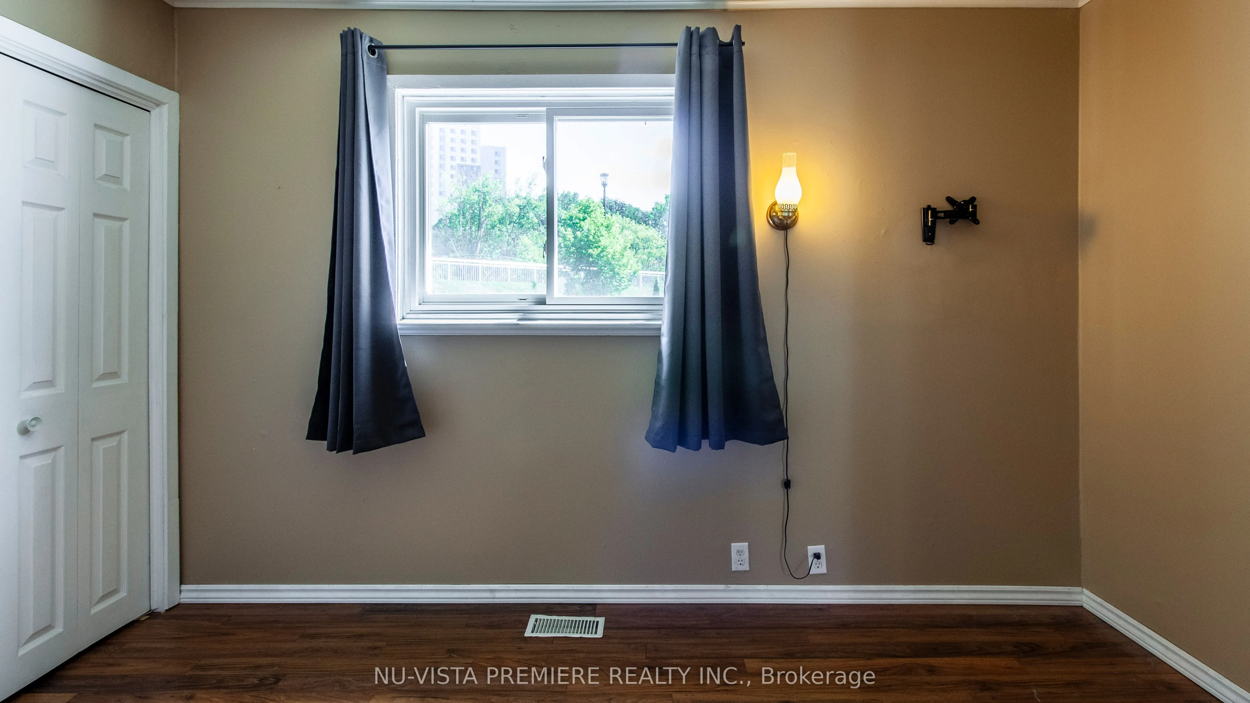13 Empress Avenue