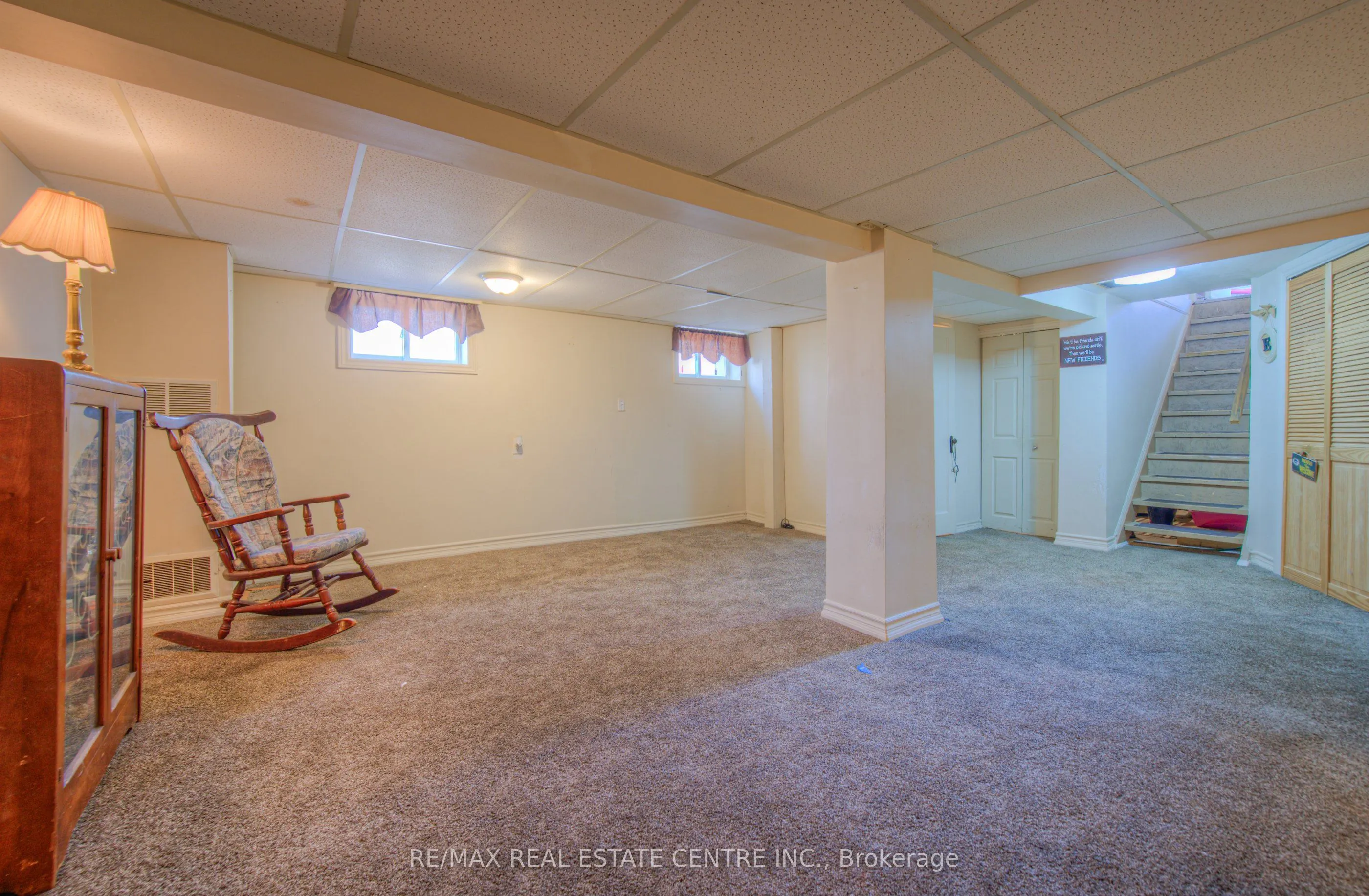 14 Barons Avenue S
