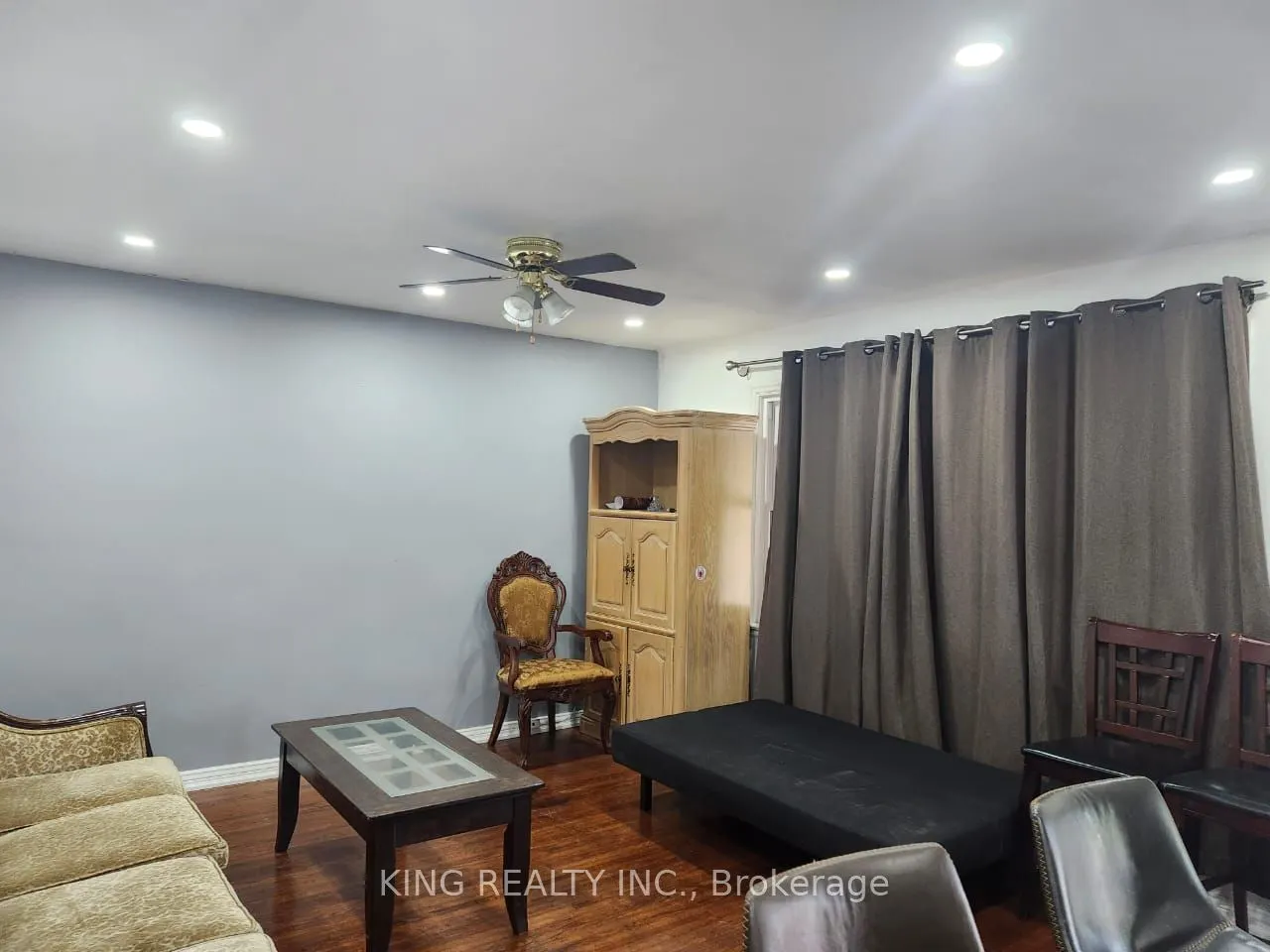 423 SPRUCE Street