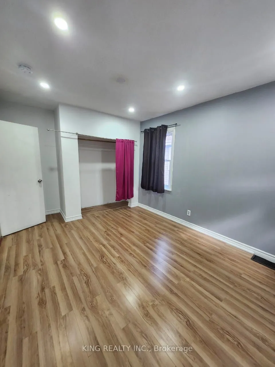423 SPRUCE Street