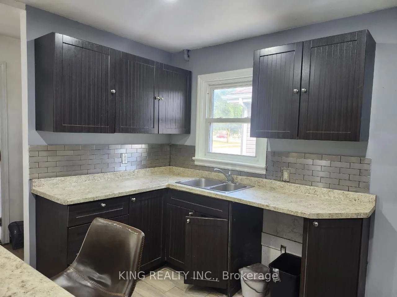 423 SPRUCE Street