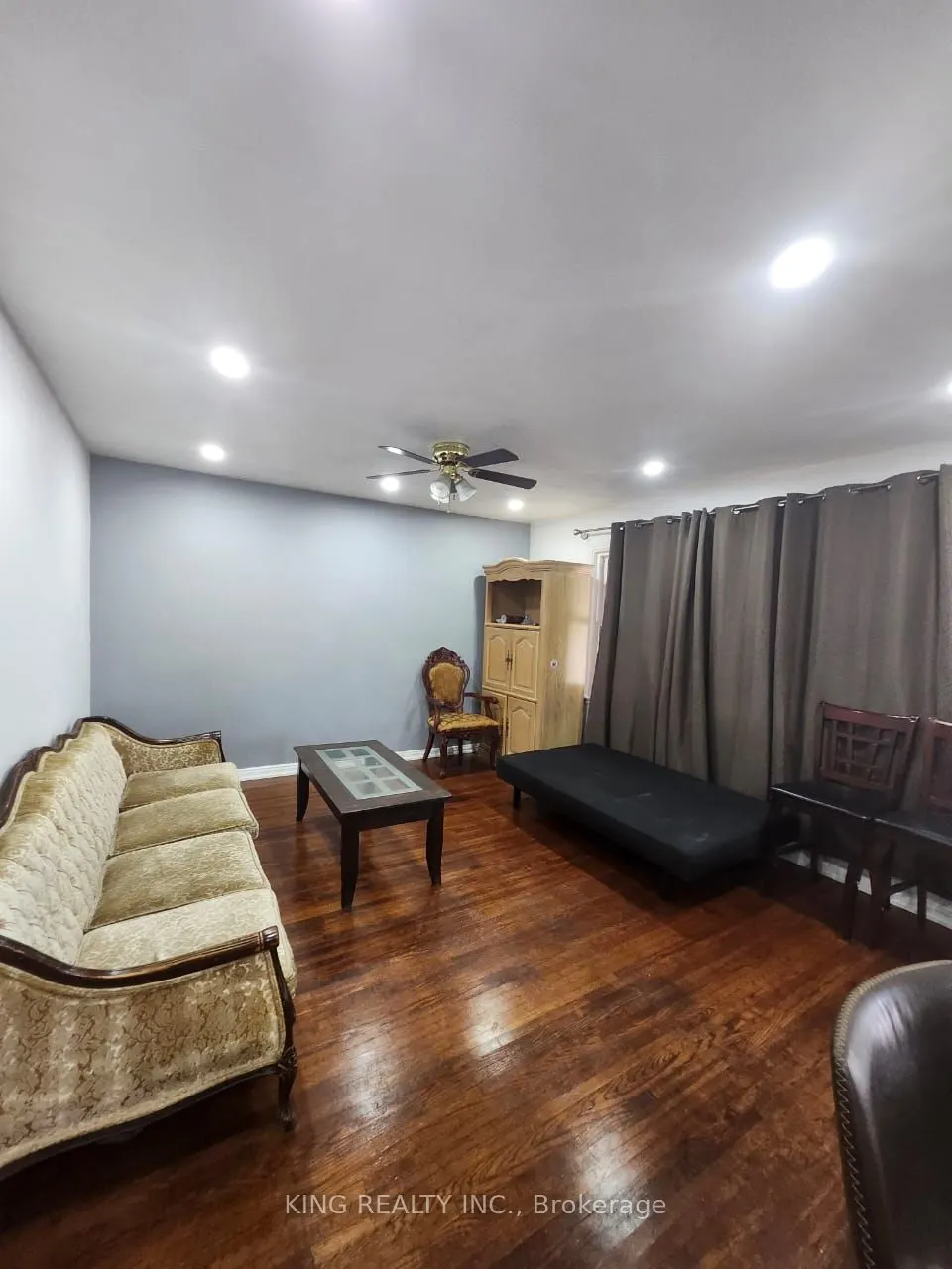423 SPRUCE Street