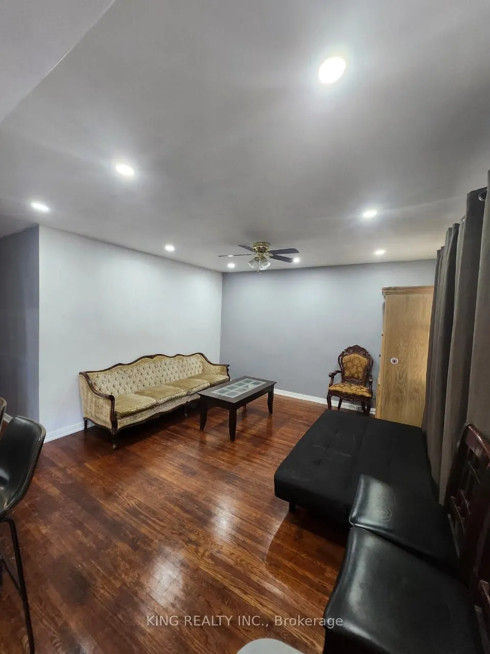 423 SPRUCE Street