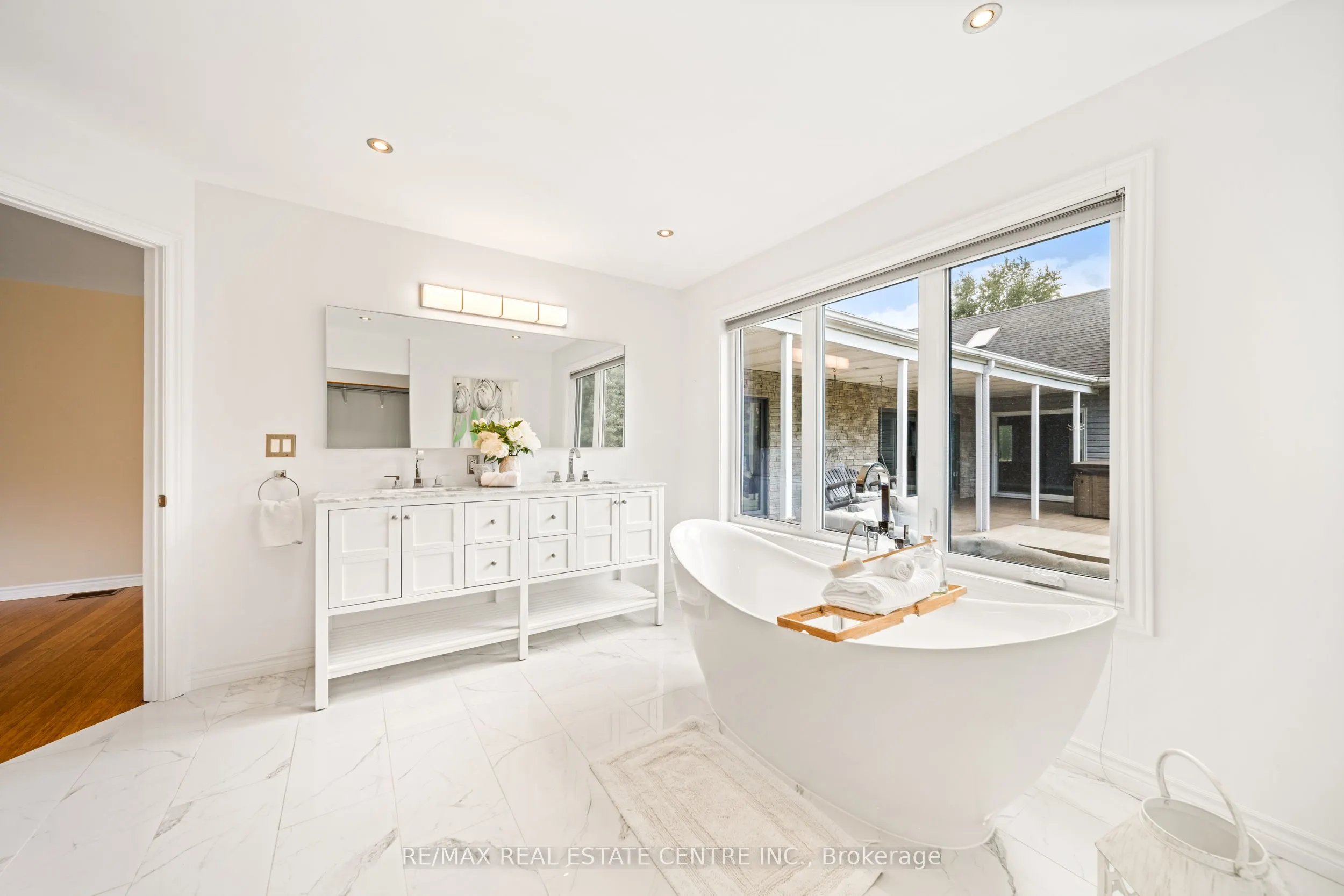 399 Old Brock Road