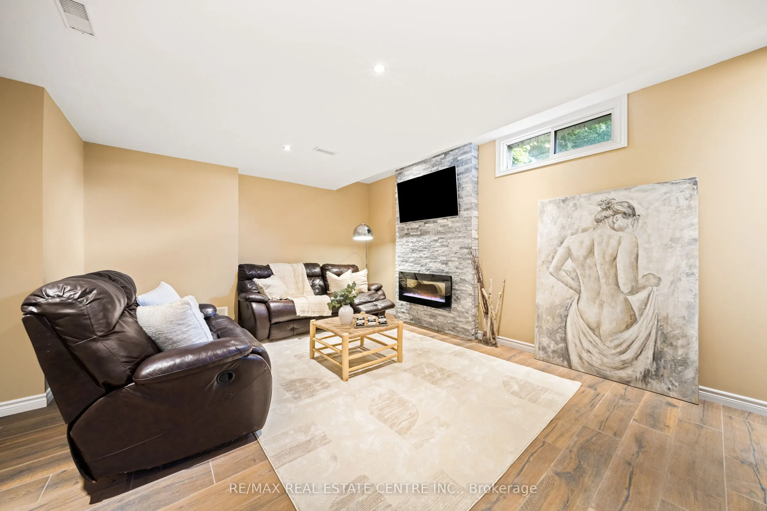 399 Old Brock Road
