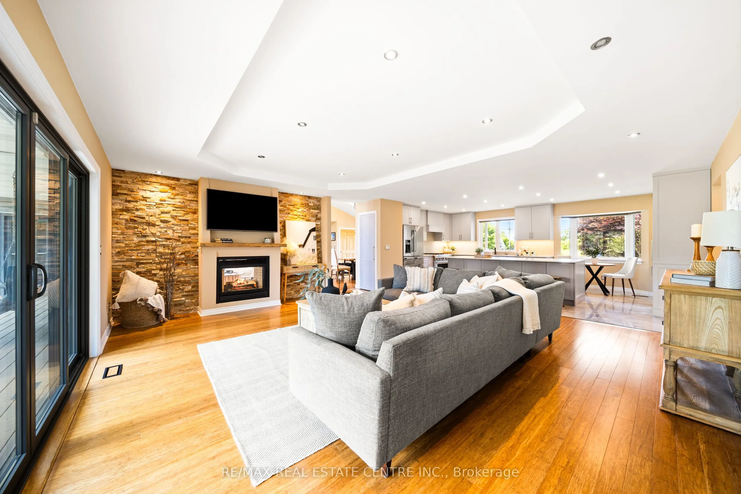 399 Old Brock Road
