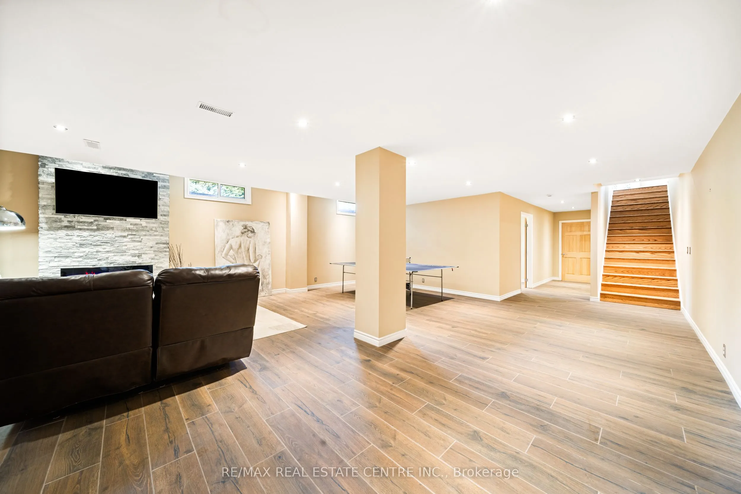 399 Old Brock Road