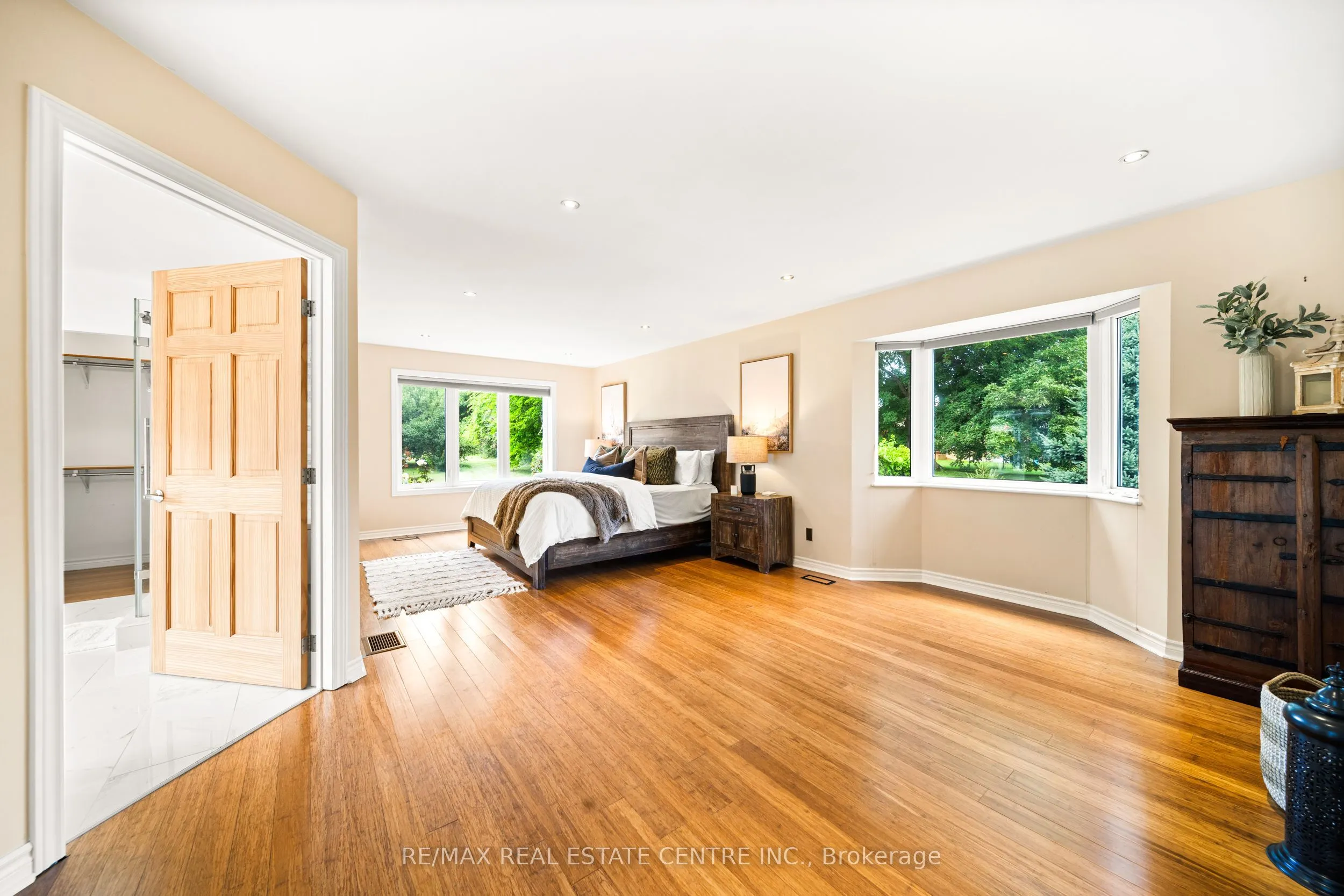 399 Old Brock Road