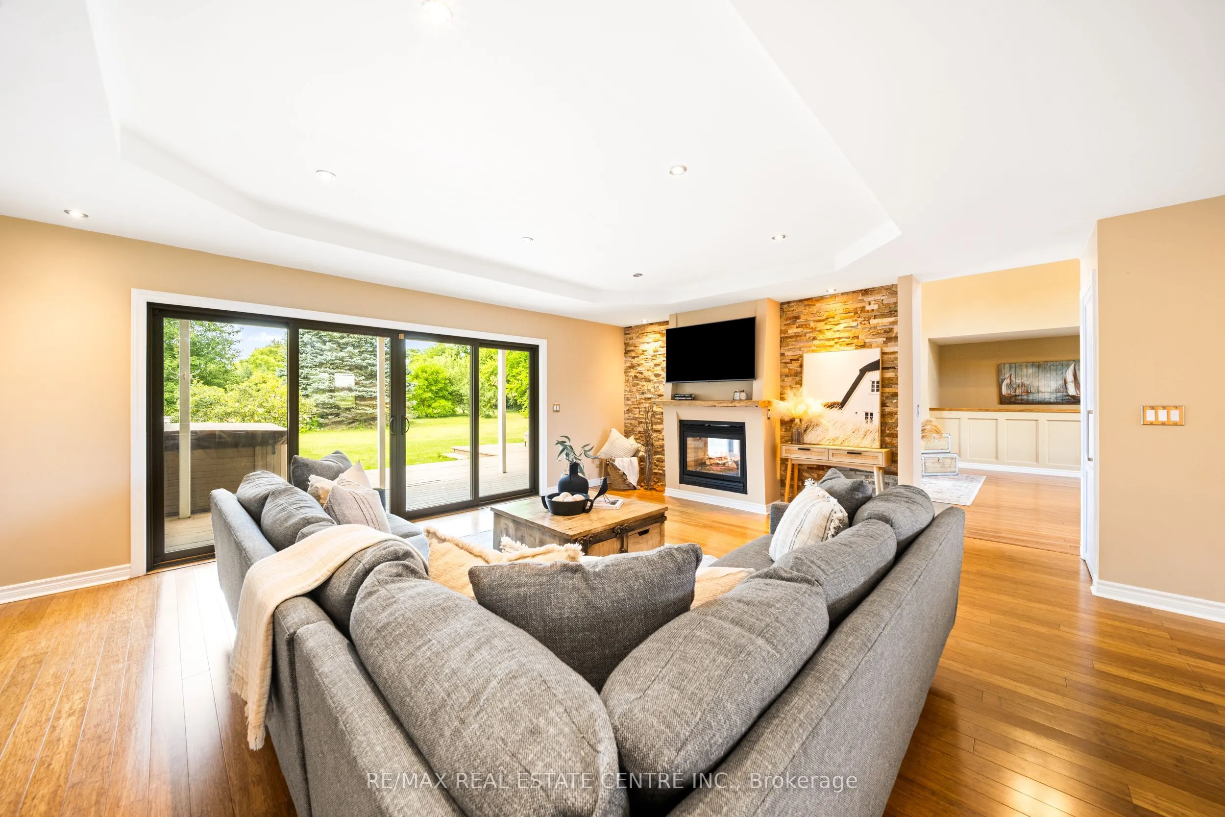 399 Old Brock Road